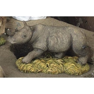 image:imageRetired Country Artists Pug  SM89030  Sherratt amp SimpsonRhino  CA04211