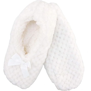 image:imageBambooMN Adult Soft Touch Tufted NonSlip SlipOn Lined Indoor Travel Cozy House Slippers05 White