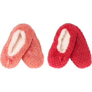 image:imageBambooMN Womens Heart amp Stripe Patterned NonSlip Lined Travel Home Slippers  2 PairsAssortment J Coral and Red